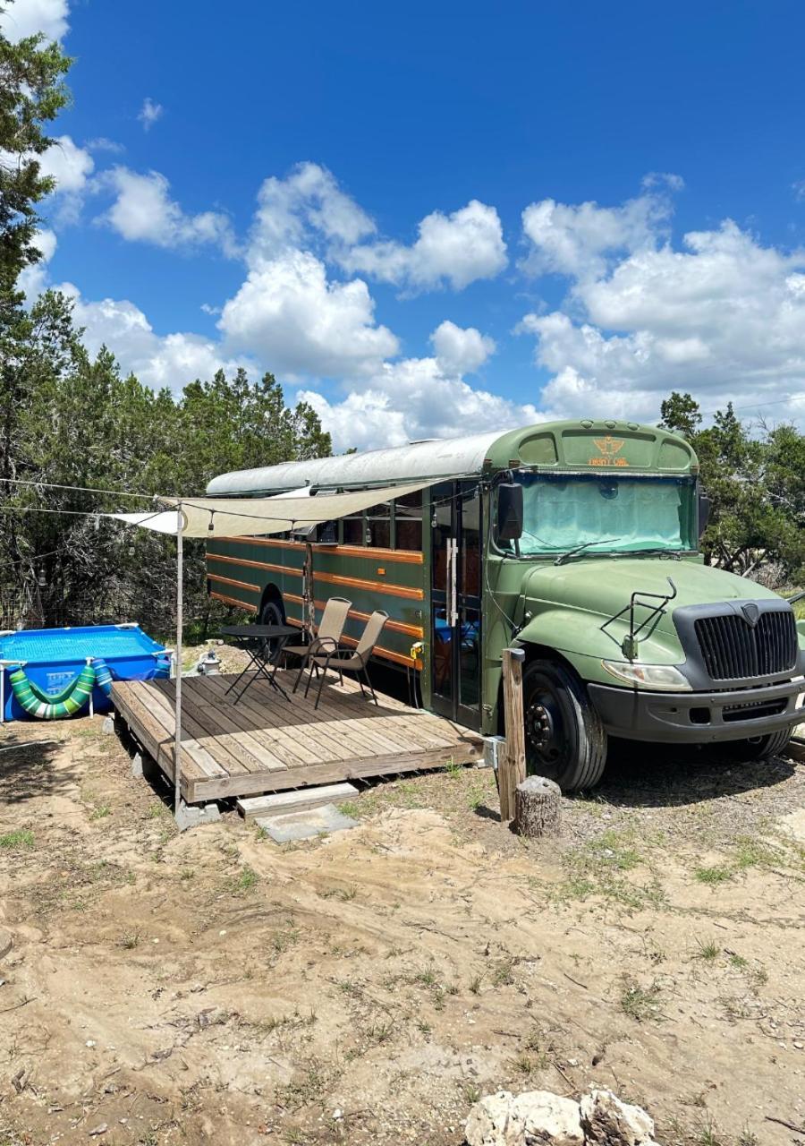 Holiday home Night Owl Bus-romantic Retreat With Pool, Fast Wi-fi & Scenic 10-acre Views *